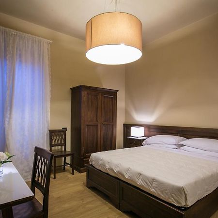 Bed And Breakfast Mameli 67 Монтефалко Екстериор снимка